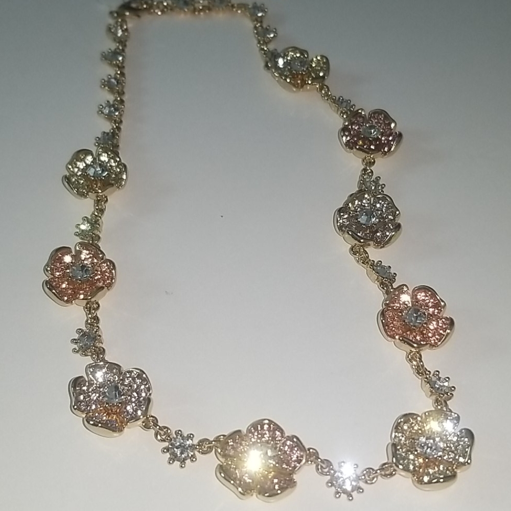 🤩On sale!♥Statement Multiflower Jewelry Neacklace - Picture 3 of 7